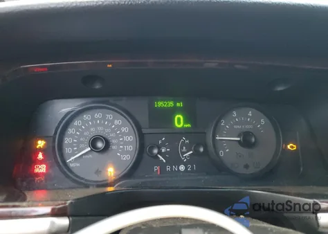 2007 Lincoln Town Car Executive L z USA, uszkodzony, nr VIN 1LNHM84W97Y634886